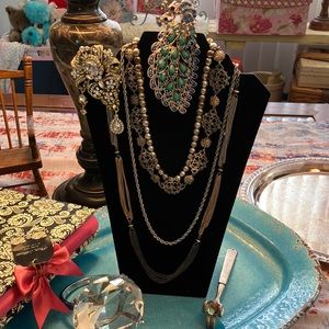 Lot of Costume Jewelry w/Barrette